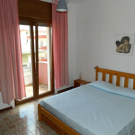 Bilocale 4 Posti Letto A In Zona Lido San Giovanni *